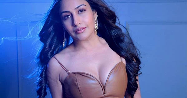 Surbhi Chandna in this cleavage baring tight fit leather dress looked too hot to handle – see now.