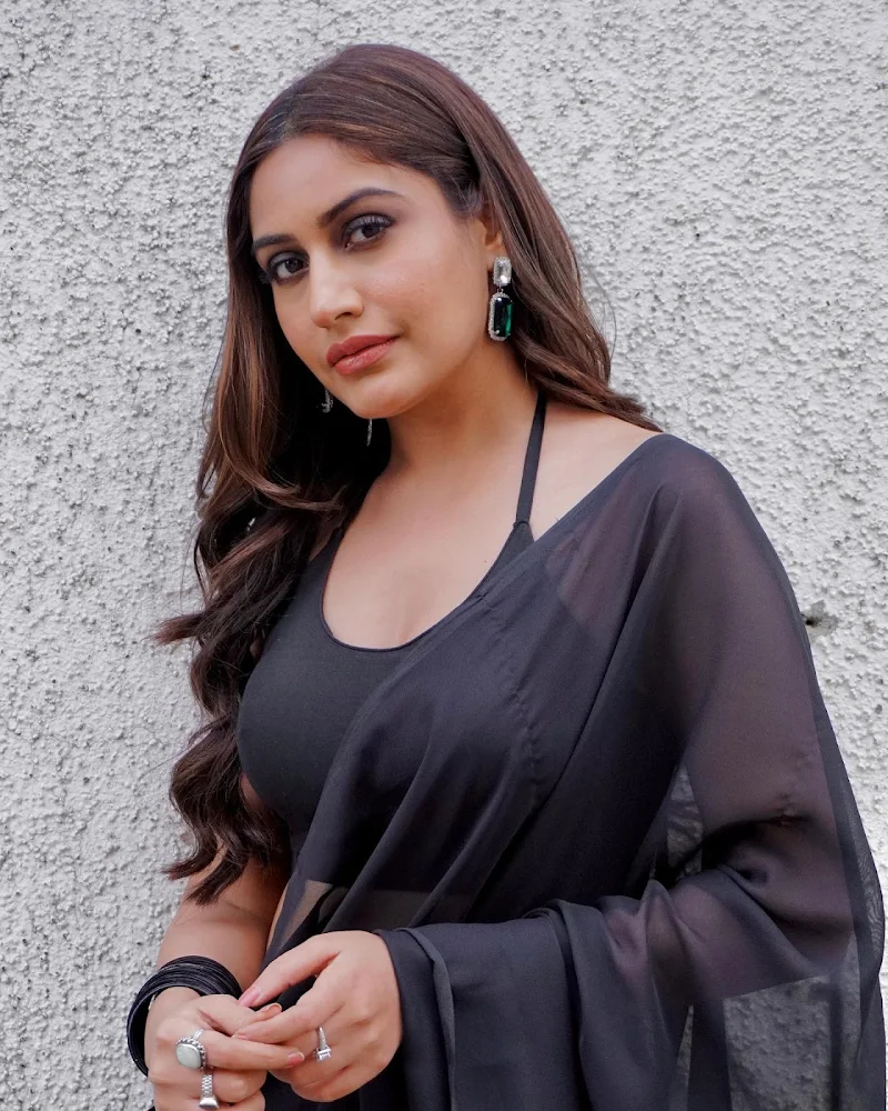 surbhi chandna sheer black saree hot tv actress