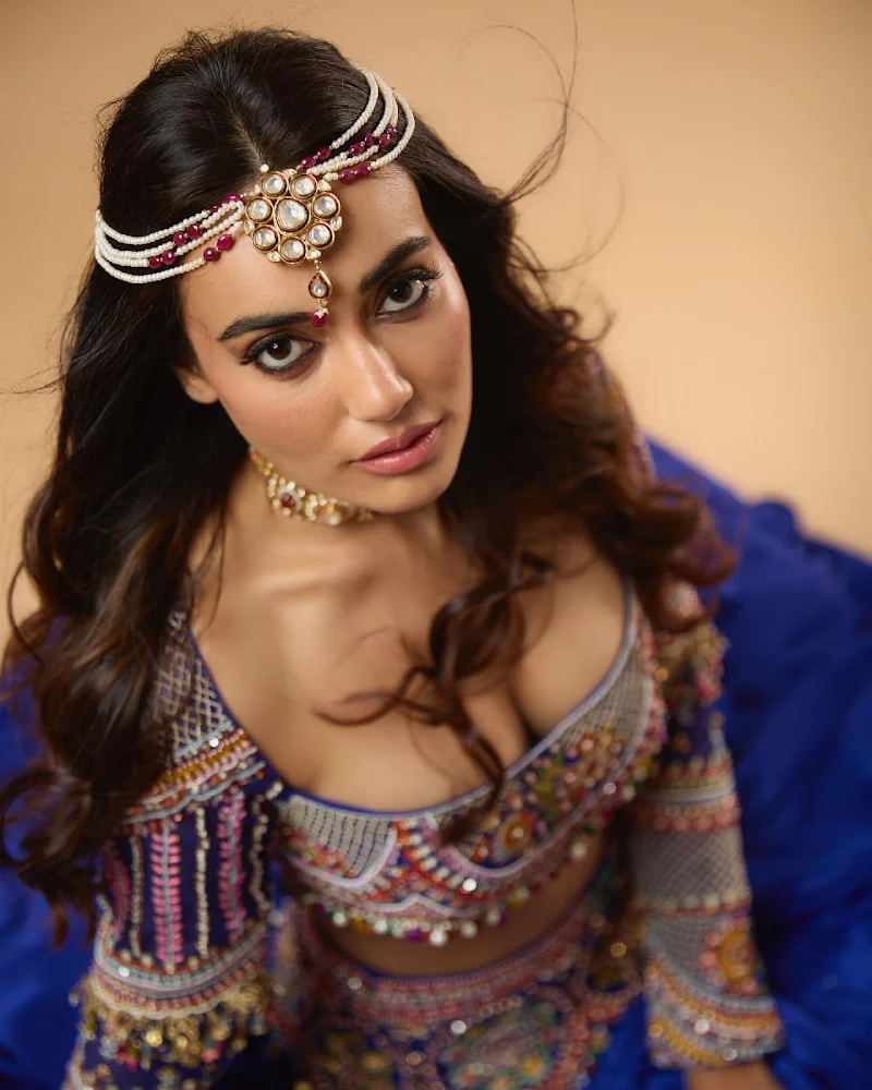 surbhi jyoti cleavage blue indian outfit tv actress