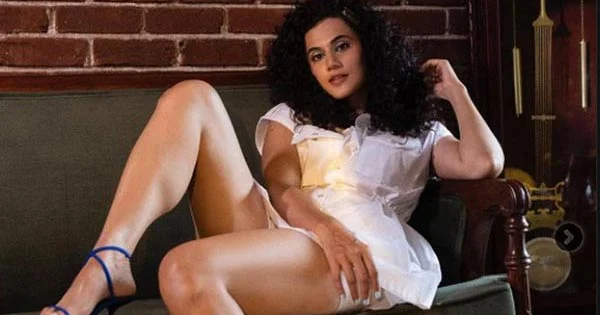 Taapsee Pannu sexy legs thighs white outfit