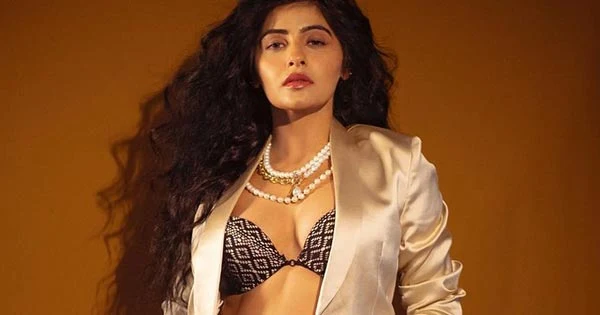 Madam Sir actress, Yukti Kapoor, oozes hotness in these latest photos – see now.