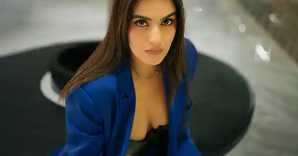 kavya thapar blue pantsuit cleavage siima