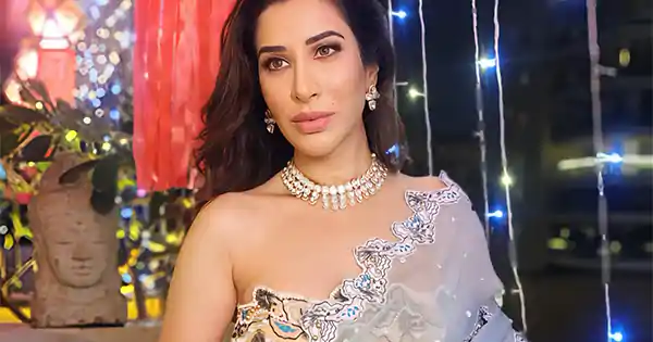 Sophie Choudry in sheer saree with off shoulder blouse makes fans’ heart race.