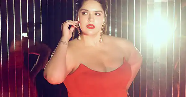 Anjali Anand in red bodycon dress flaunted her fine curves and looked stunning.