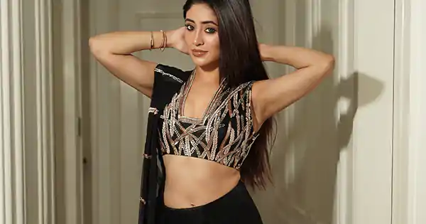 Heartbeat web series actress, Shivangi Joshi, in black saree with sleeveless is breathtaking.